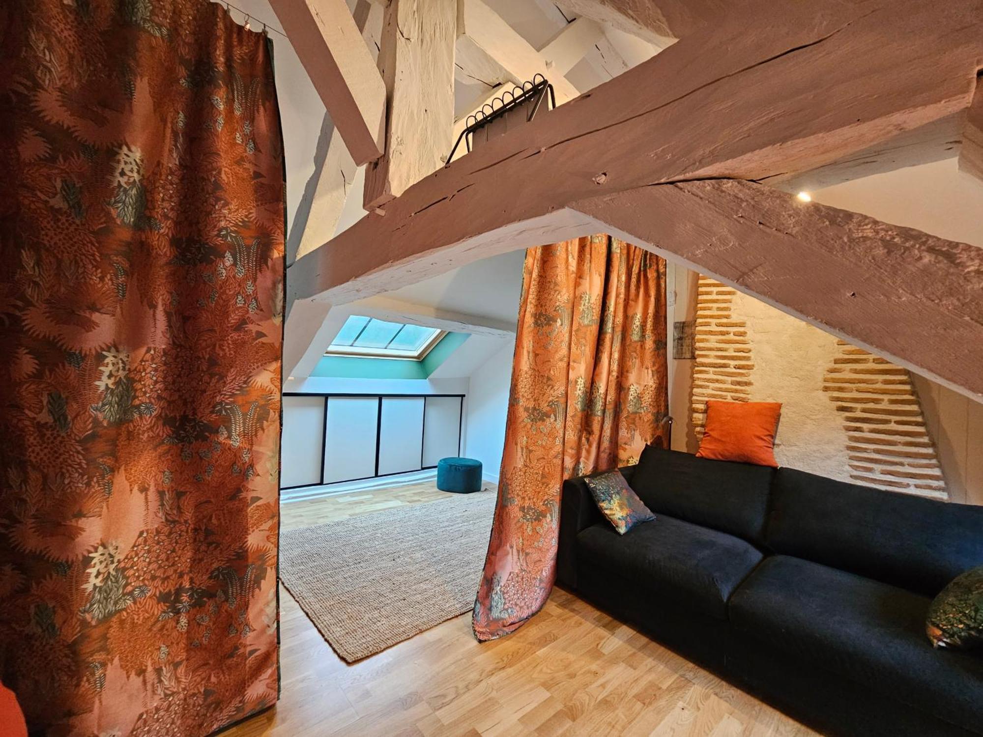 Le Sully, Gite Aux Portes De La Sologne 라페르트세인트아우빈 외부 사진